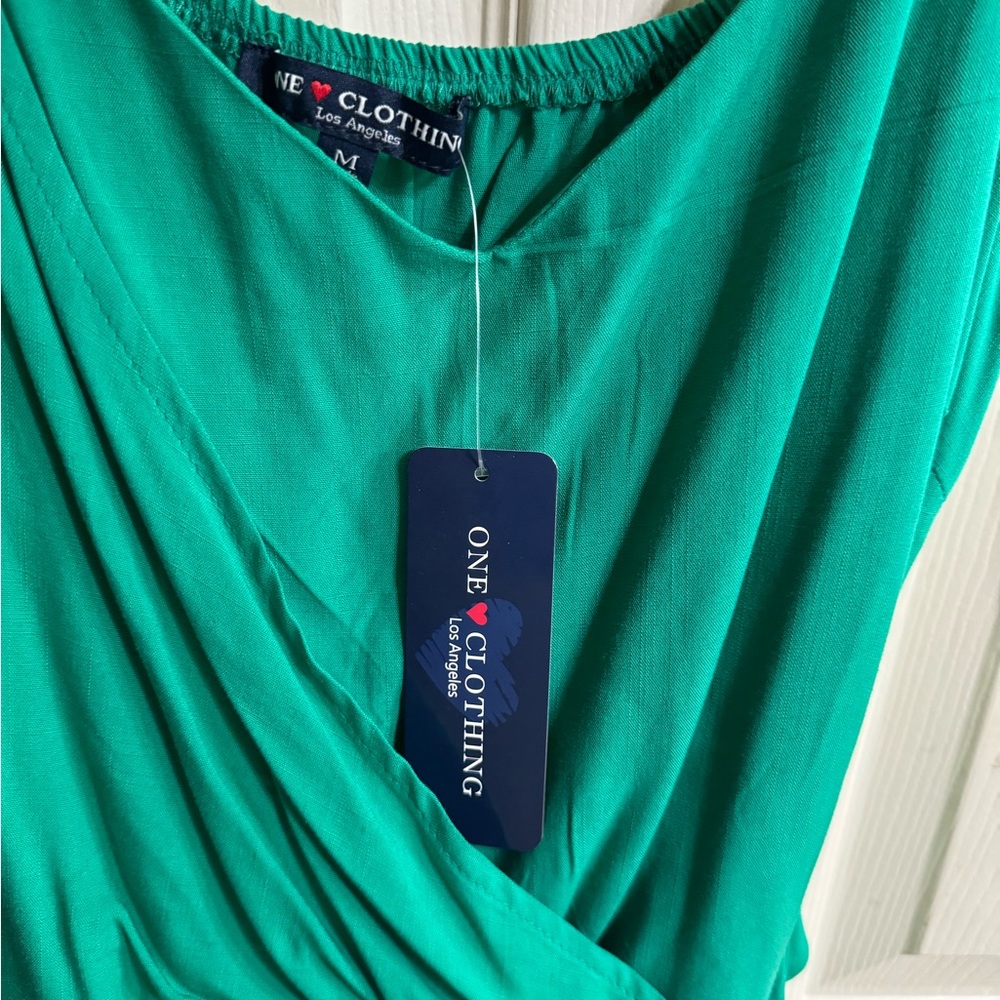NWT, green romper, size M - Picture 6 of 6